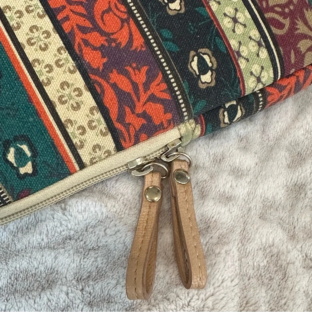 ✨LIKE NEW✨Kinmac Laptop Sleeve Boho Floral Zip Closure Padded Hippie